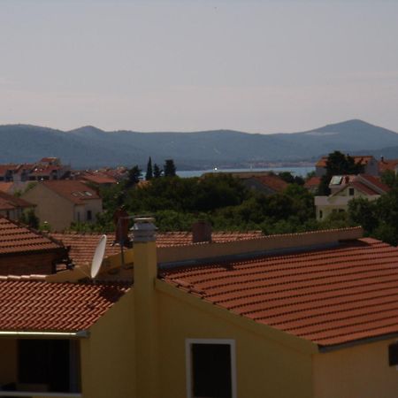 Apartments Tomic Biograd Na Moru Exterior foto