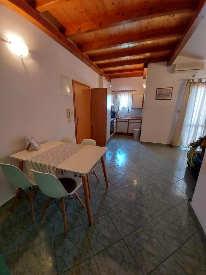 Apartments Tomic Biograd Na Moru Exterior foto