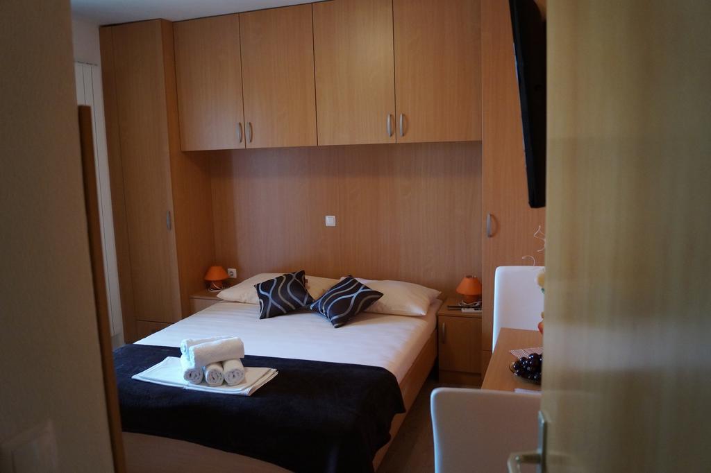 Apartments Tomic Biograd Na Moru Cameră foto